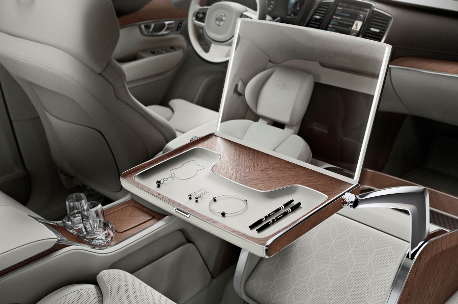 Volvo-XC90-Lounge-Console-Concept-mirror