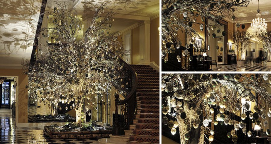 2012-mcqueens-claridges-christmas-tree-2