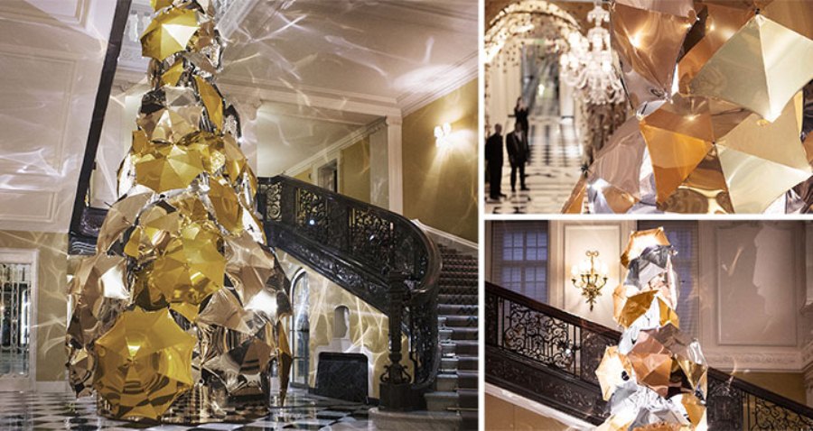 claridges-christmas-tree-2015-burberry-1