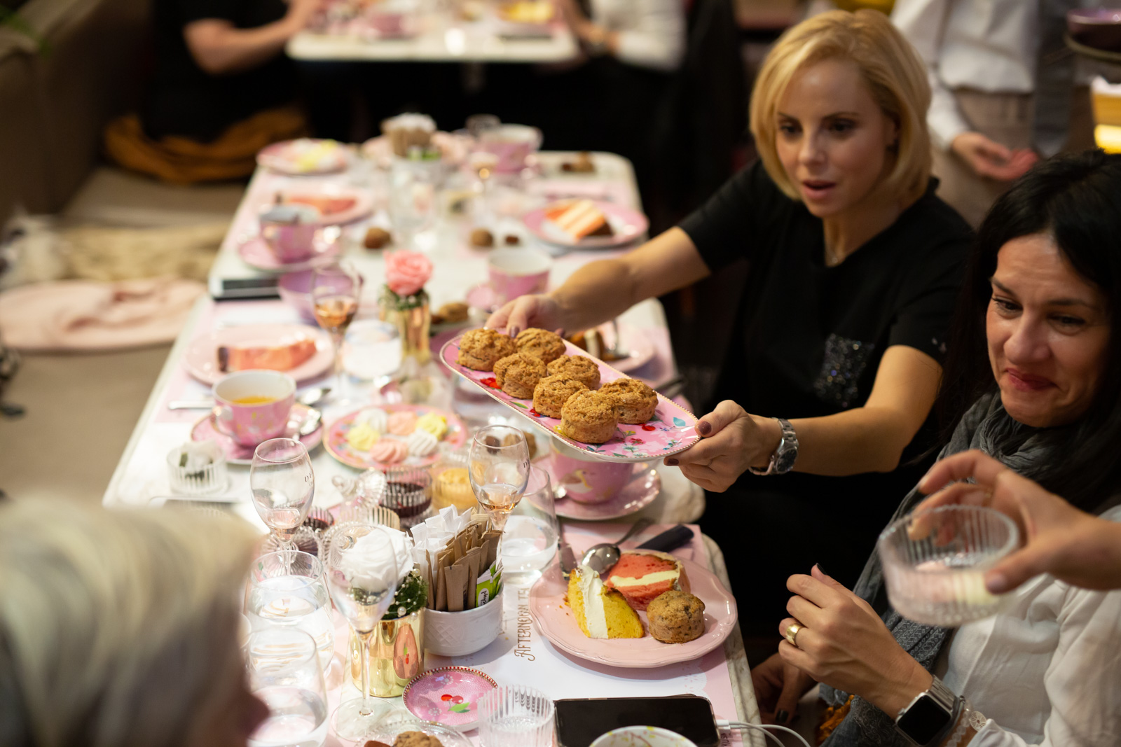 Το event για την επιστροφή του ροζ afternoon tea στο Pastis του Golden Hall.